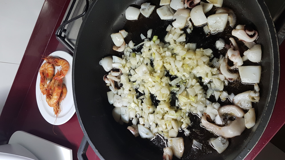 espguetis de carbasso amb gambes i sipia 2